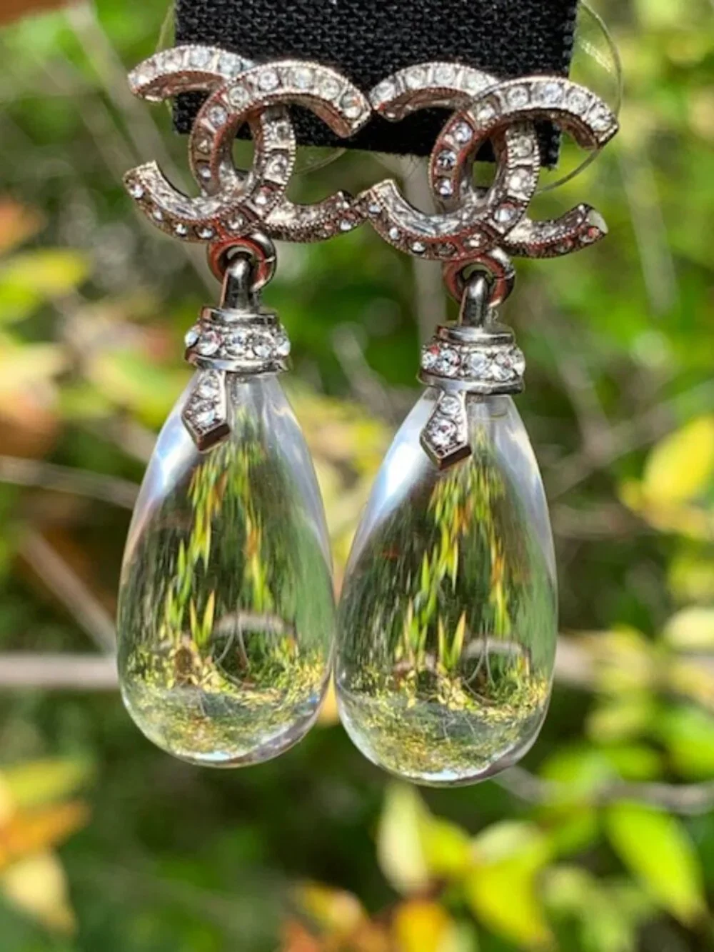Chanel RARE Resin Drop Earrings - Picture 3 of 11